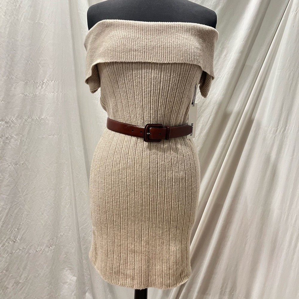 NWT BB DAKOTA off-shoulder body-con knit dress